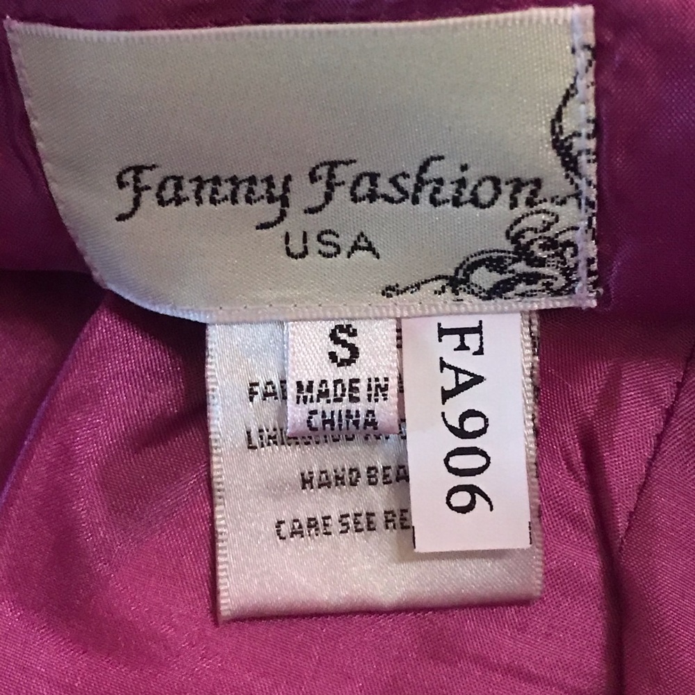 ๐ Fanny Fashion Magenta Gown-Small - Picture 6 of 7